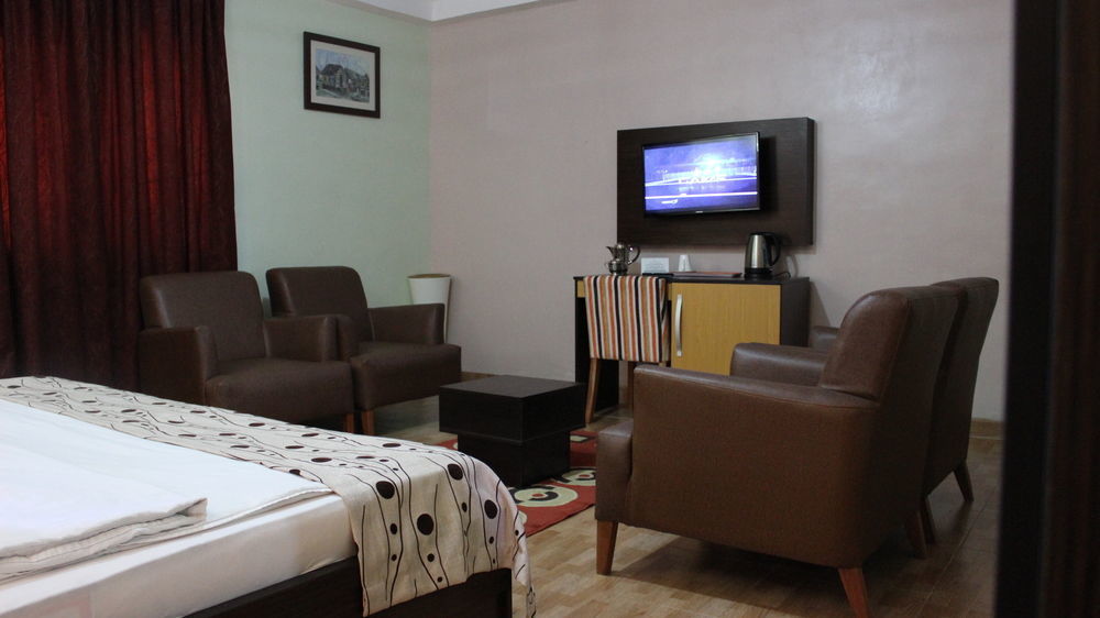 Downtown Royal Hotel Ikeja Exterior foto
