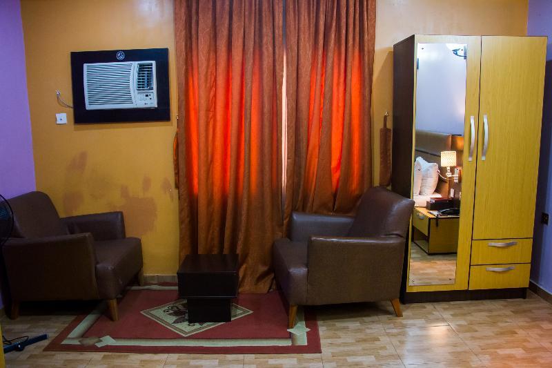 Downtown Royal Hotel Ikeja Exterior foto